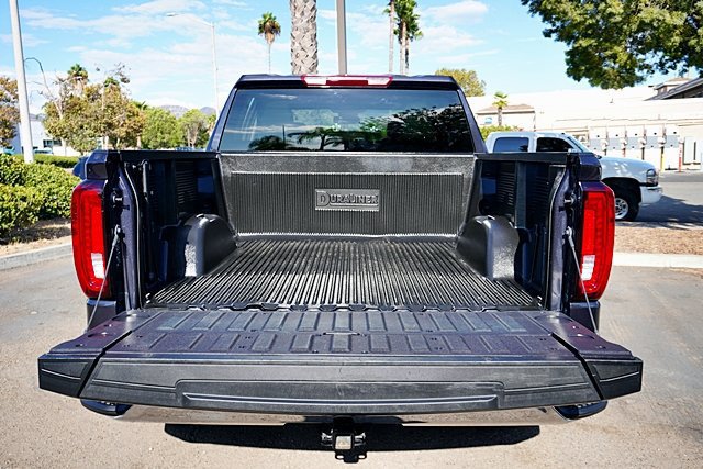 Used 2025 GMC Sierra 1500 SLT AWD/4WD image 21