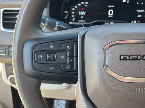 Used 2022 GMC Yukon XL Denali image 23