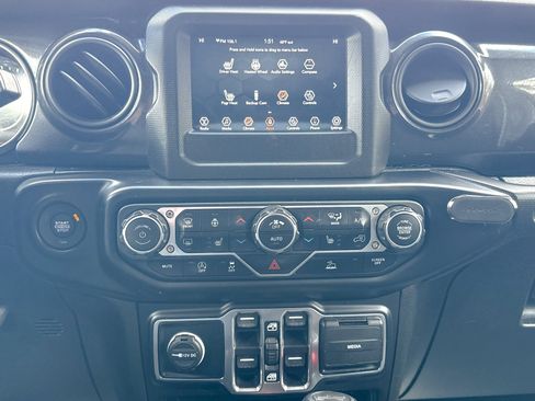 Used 2021 Jeep Wrangler Unlimited Sport image 27