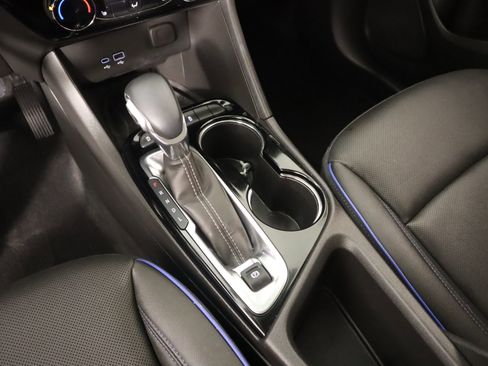 Used 2025 Buick Encore GX Sport Touring w/ Advanced Technology Package image 8