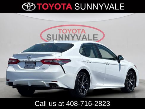Used 2019 Toyota Camry SE FWD image 4