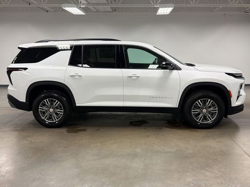 New 2026 Chevrolet Traverse LT FWD image 6
