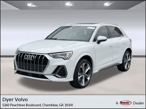 Used 2021 Audi Q3 2.0T Premium Plus w/ Premium Plus Package image 1
