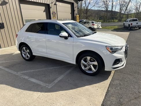 Used 2021 Audi Q3 2.0T Premium AWD/4WD image 2
