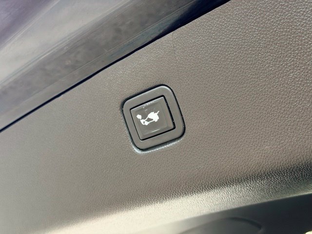 Used 2020 Chevrolet Blazer LT FWD image 27