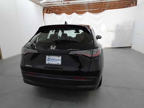 Certified 2024 Honda HR-V LX image 5