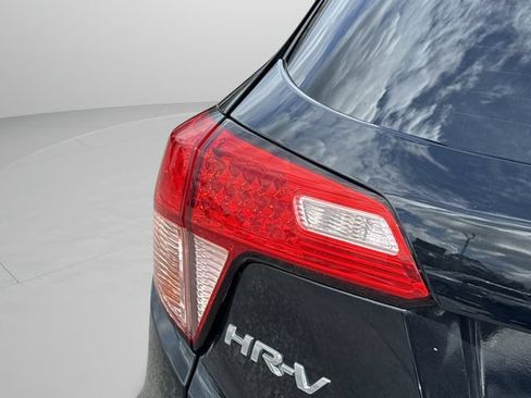 Used 2018 Honda HR-V EX image 18