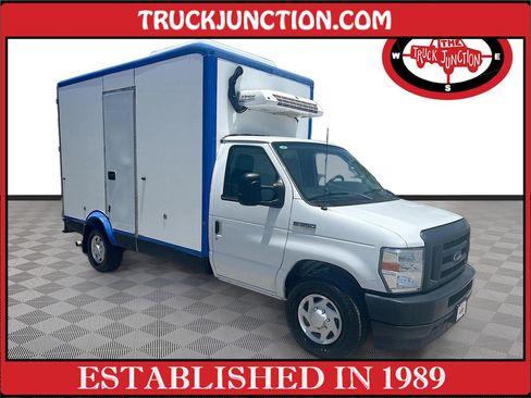 Used 2023 Ford E-350 and Econoline 350 Super Duty w/ Power Windows & Locks Group RWD image 1