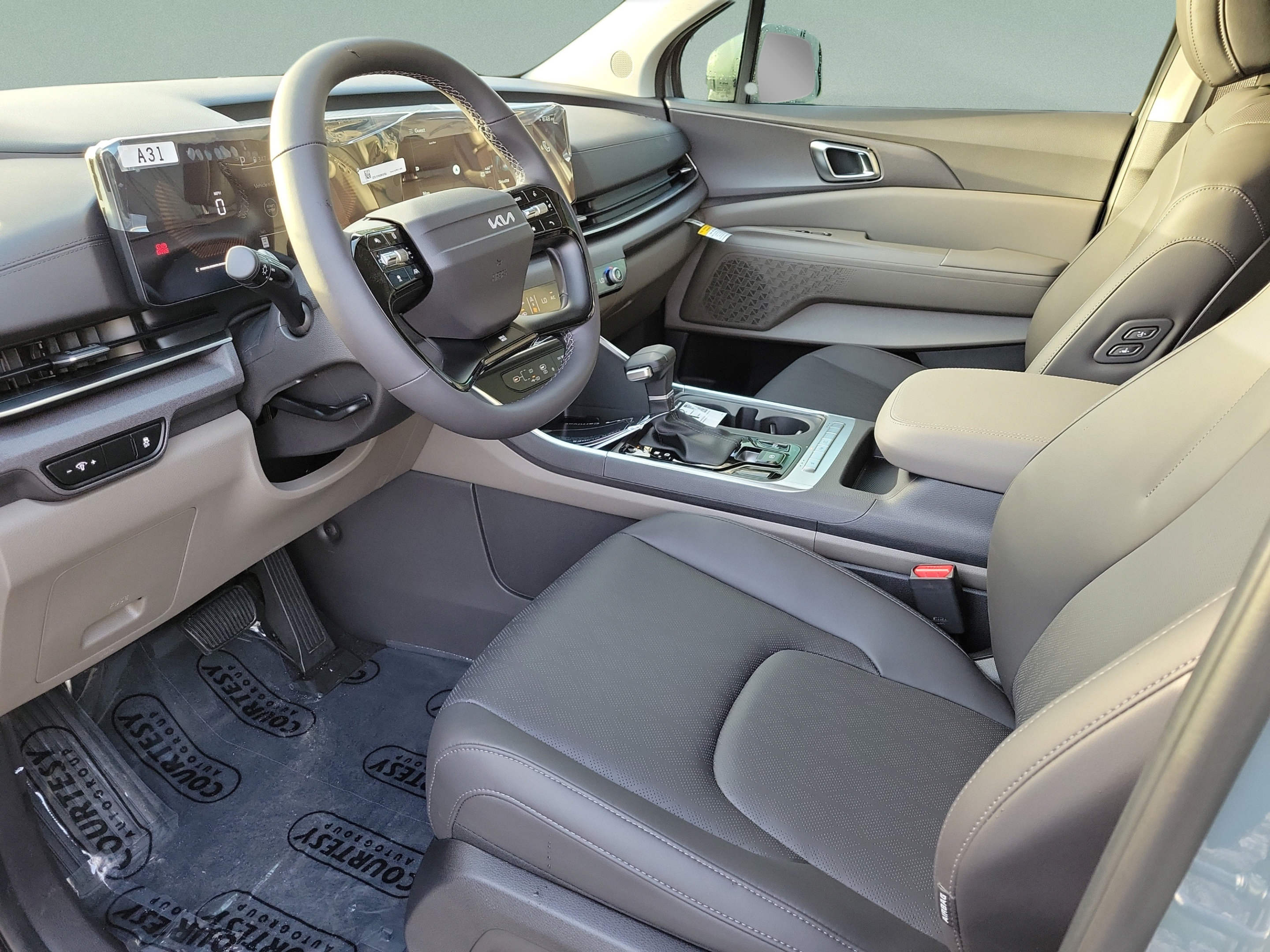 New 2027 Kia Carnival EX FWD image 14