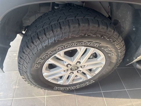 Used 2022 Toyota Tundra SR5 RWD image 2