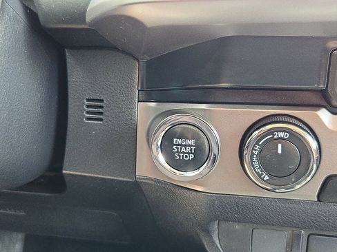 Used 2023 Toyota Tacoma SR5 AWD/4WD image 20