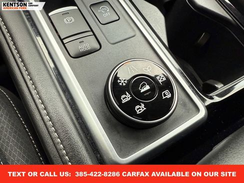 Used 2025 Nissan Pathfinder SV image 26