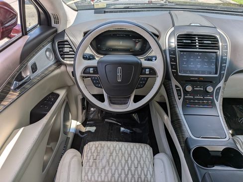 Used 2019 Lincoln Nautilus Black Label FWD image 18
