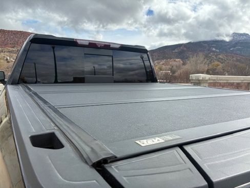 Used 2022 GMC Sierra 1500 Denali Ultimate image 9