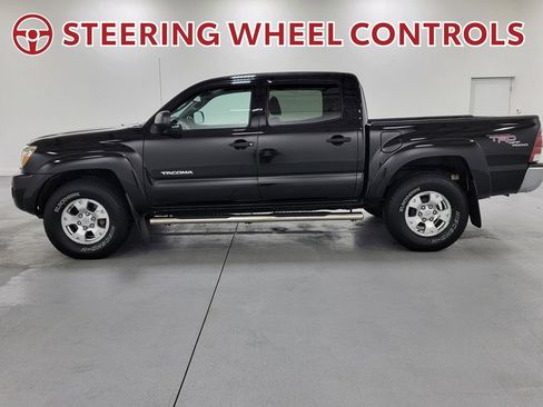 Used 2011 Toyota Tacoma 4x4 Double Cab image 6