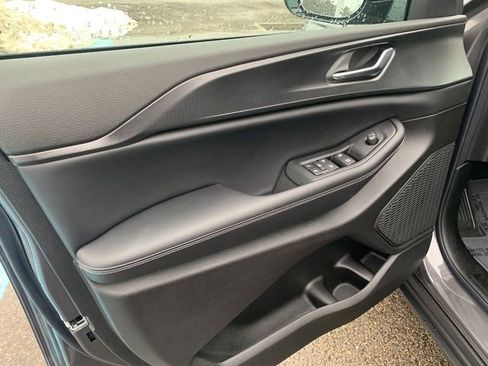 New 2025 Jeep Grand Cherokee Altitude AWD/4WD image 16
