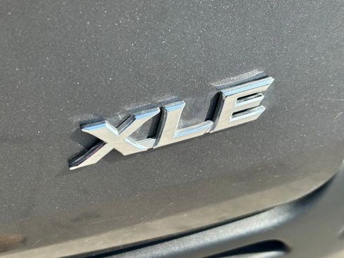 Used 2025 Toyota Sienna XLE image 14