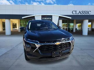 Used 2025 Chevrolet Trax LS video 2