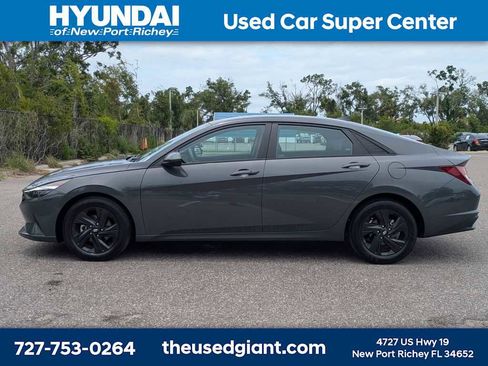 Used 2023 Hyundai Elantra SEL FWD image 1
