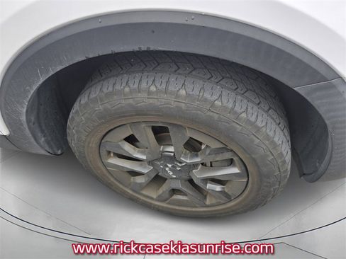 Used 2023 Kia Telluride SX X-Pro image 4