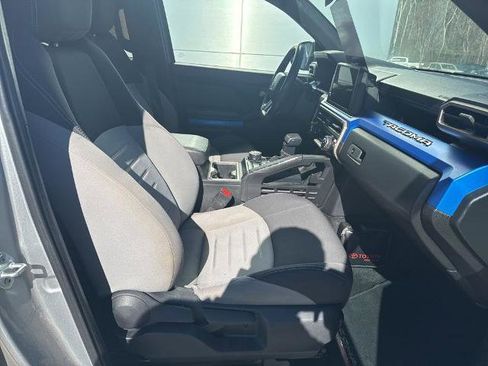 Used 2024 Toyota Tacoma TRD Off-Road image 25