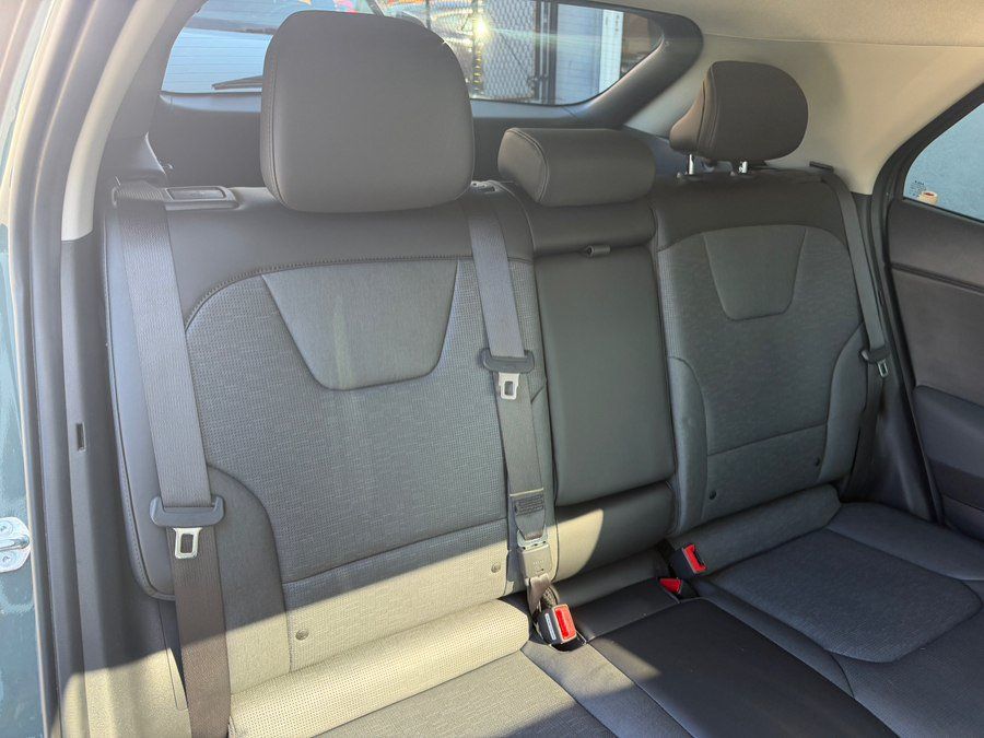 Used 2023 Kia Niro Wave FWD image 41