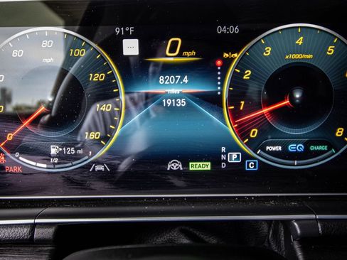 Used 2023 Mercedes-Benz GLS 580 4MATIC image 38