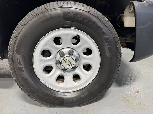 Used 2010 Chevrolet Silverado 1500 W/T image 2