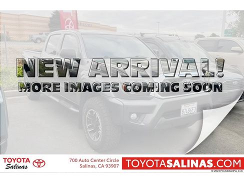 Used 2013 Toyota Tacoma PreRunner w/ SR5 Pkg RWD image 1