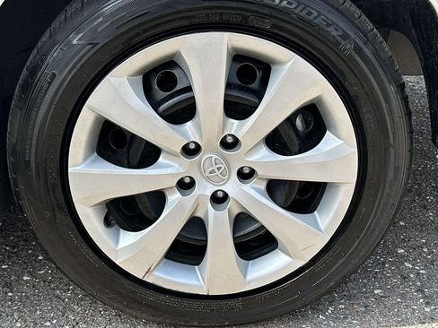 Used 2024 Toyota Corolla LE FWD image 23