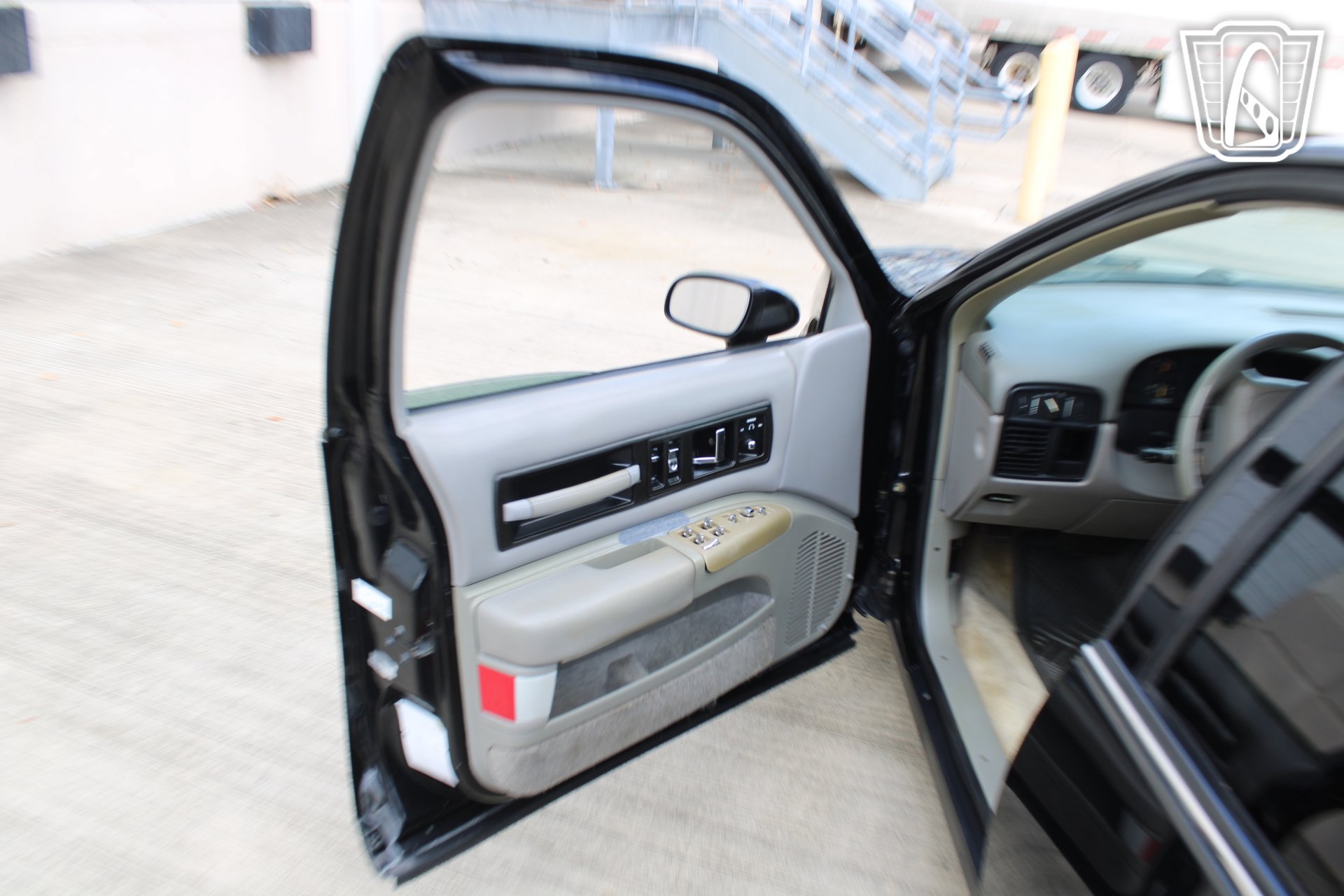 Used 1994 Chevrolet Caprice SS RWD image 17
