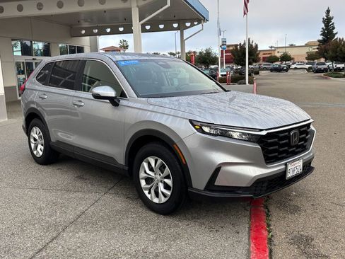 Used 2025 Honda CR-V LX image 3