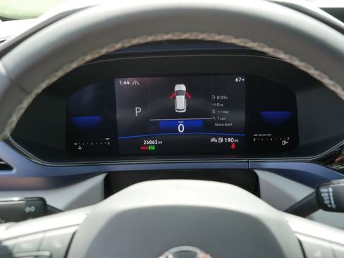 Certified 2023 Volkswagen Taos SE w/ Panoramic Sunroof Package AWD/4WD image 27