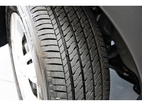 Certified 2025 Nissan Kicks Play S image 30