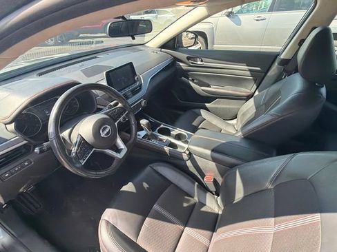 Used 2024 Nissan Altima 2.5 SR FWD image 18