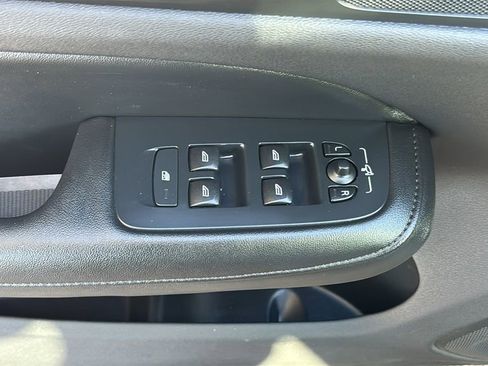 Certified 2025 Volvo S60 B5 Core image 12