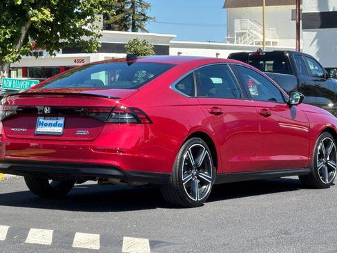 Used 2023 Honda Accord Sport image 9