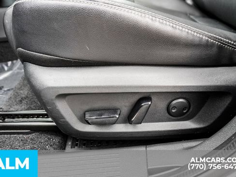 Used 2022 Nissan Rogue SL w/ SL Premium Package image 35