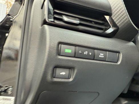 Used 2022 Nissan Sentra SV w/ All-Weather Package image 23