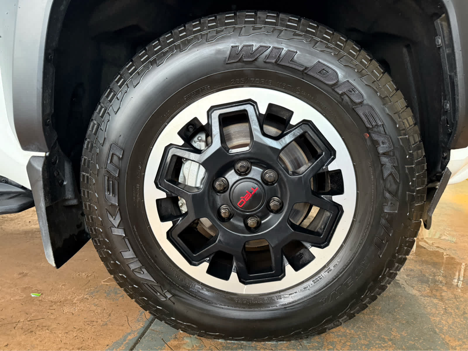 Used 2025 Toyota 4Runner TRD Off-Road Premium AWD/4WD image 8
