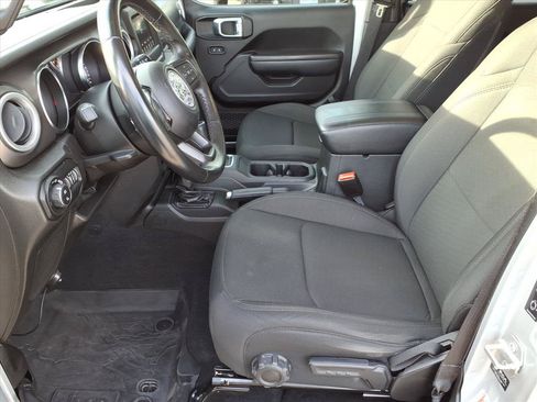 Used 2022 Jeep Gladiator Sport AWD/4WD image 10