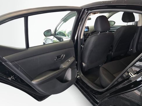 Used 2024 Nissan Sentra SV FWD image 35