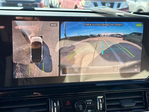 New 2026 Nissan Pathfinder SL image 24