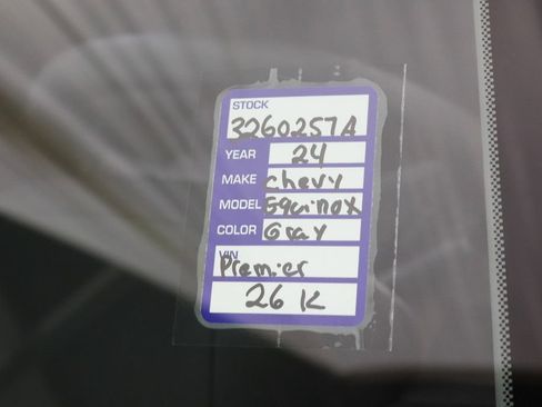 Used 2024 Chevrolet Equinox Premier AWD/4WD image 38