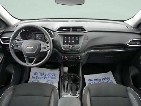 Used 2023 Chevrolet TrailBlazer LT FWD image 16