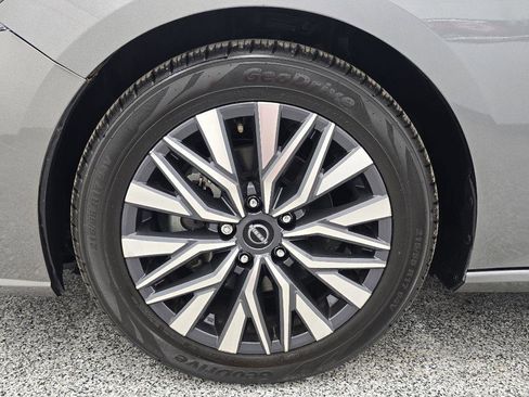 Used 2023 Nissan Altima 2.5 SV FWD image 31