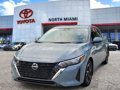 Used 2024 Nissan Sentra SV FWD image 2