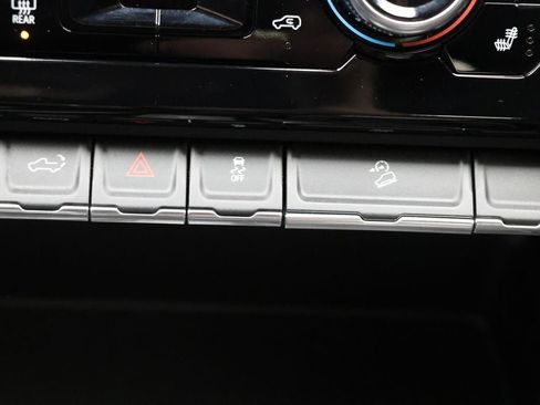 Used 2023 GMC Sierra 1500 AT4 w/ Technology Package image 34