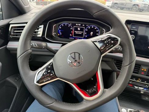 Used 2025 Volkswagen Jetta GLI Autobahn image 16