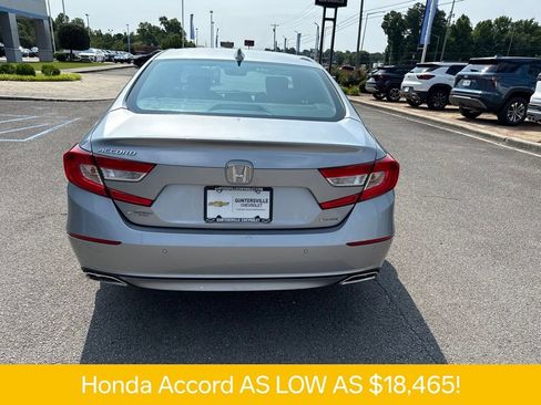 Used 2018 Honda Accord Touring image 5